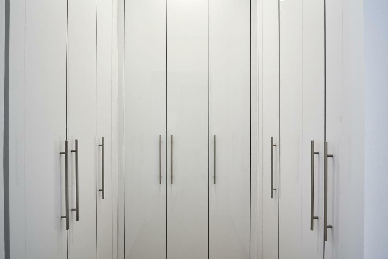 Luxurious Spacious Apt Next To Hilton Hotel Athens Exterior photo